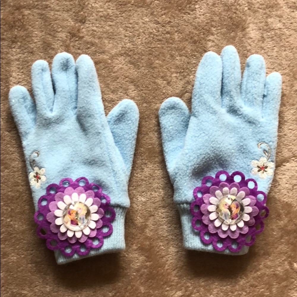 Disney Frozen Fuzzy Winter Gloves